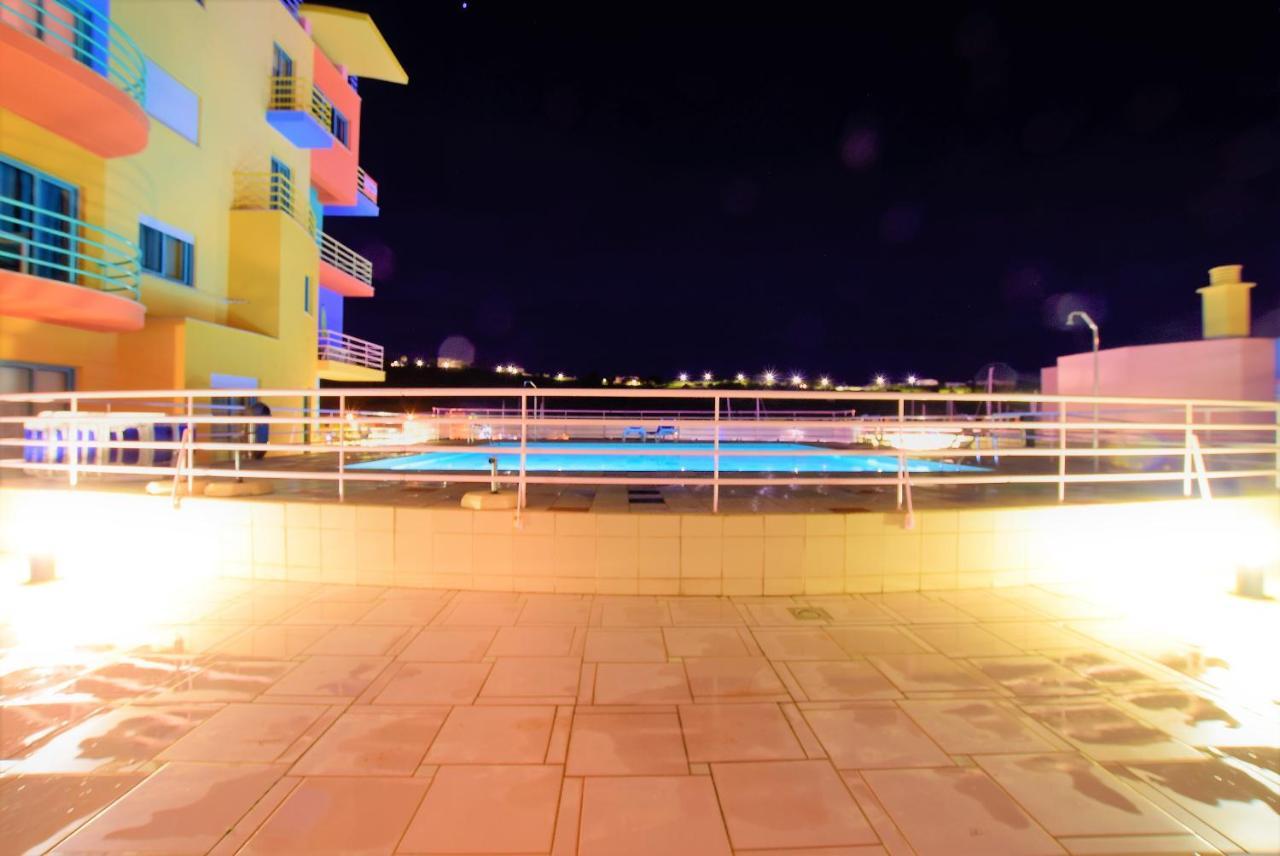 Marina De Albufeira T1 Ate 2 Pax Ou T2 Ate 6 Pax Com Piscina E Vista Marina Daire Dış mekan fotoğraf